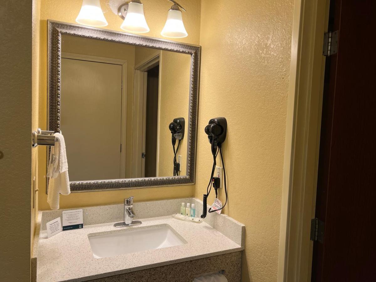 Quality Inn Des Moines Buitenkant foto