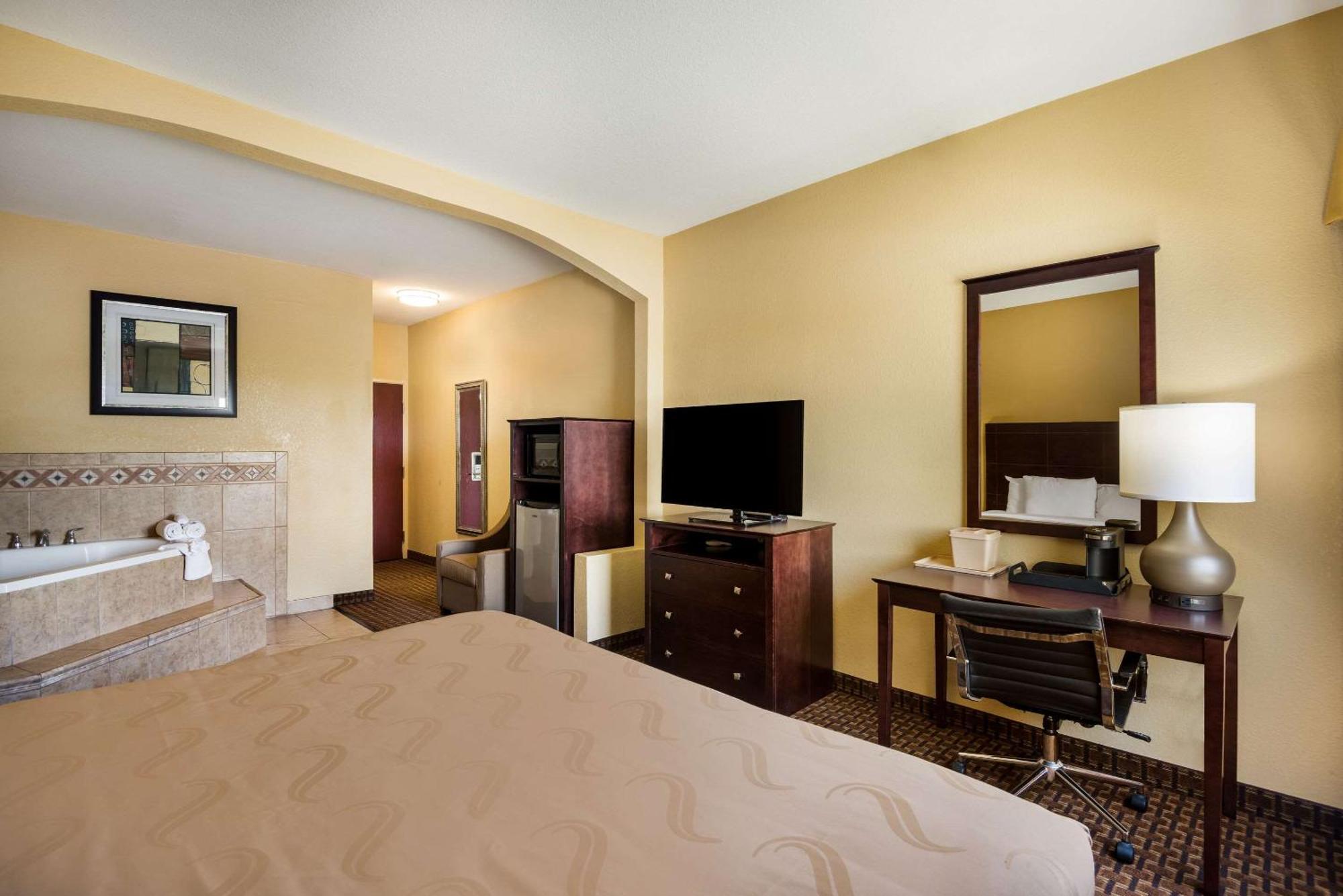 Quality Inn Des Moines Buitenkant foto