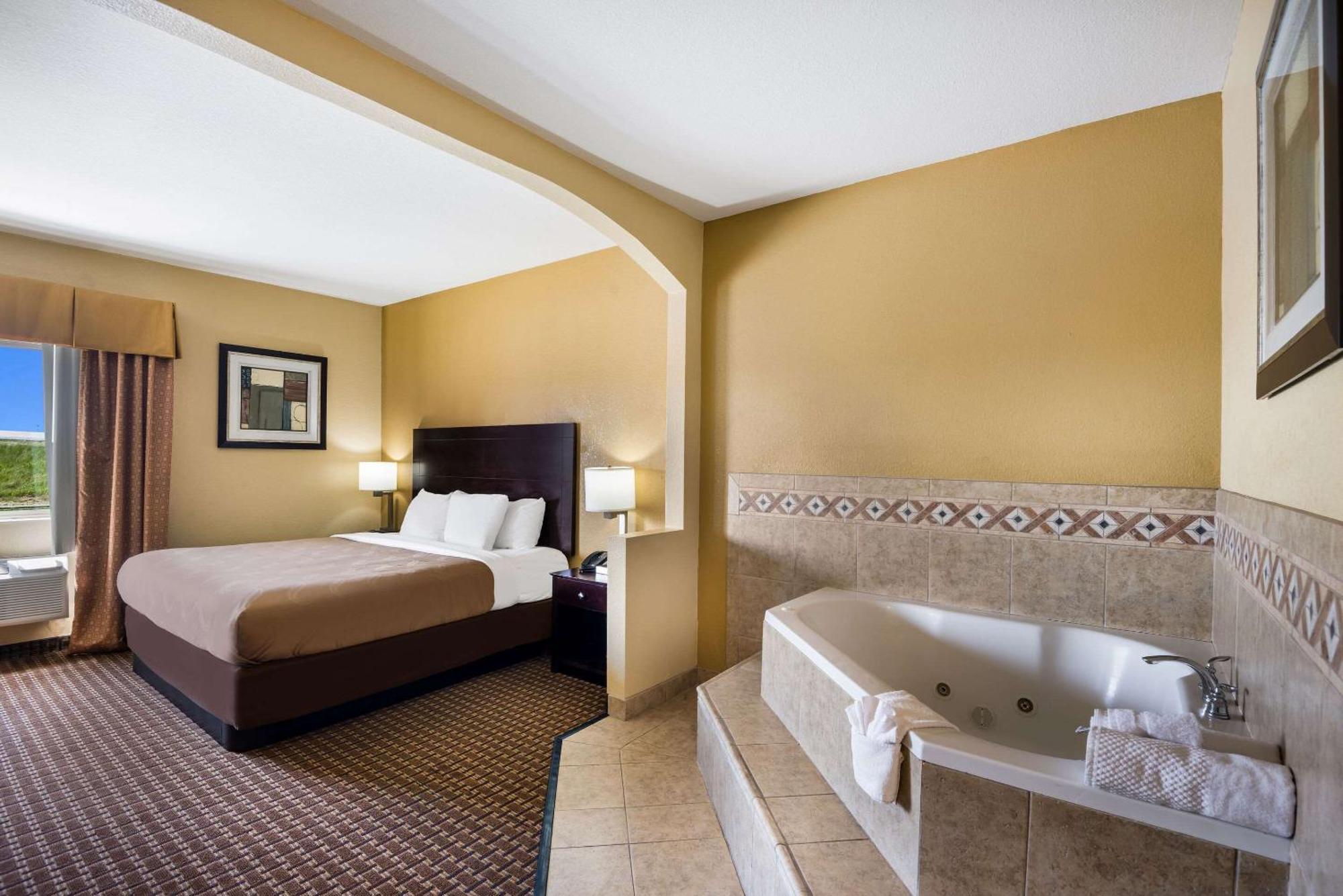 Quality Inn Des Moines Buitenkant foto